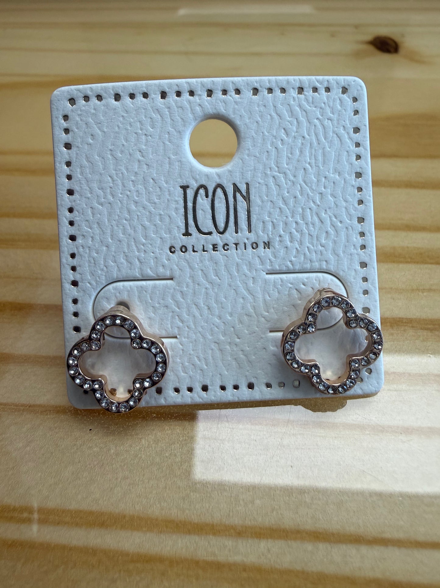 Desert Clover Sparkle Studs