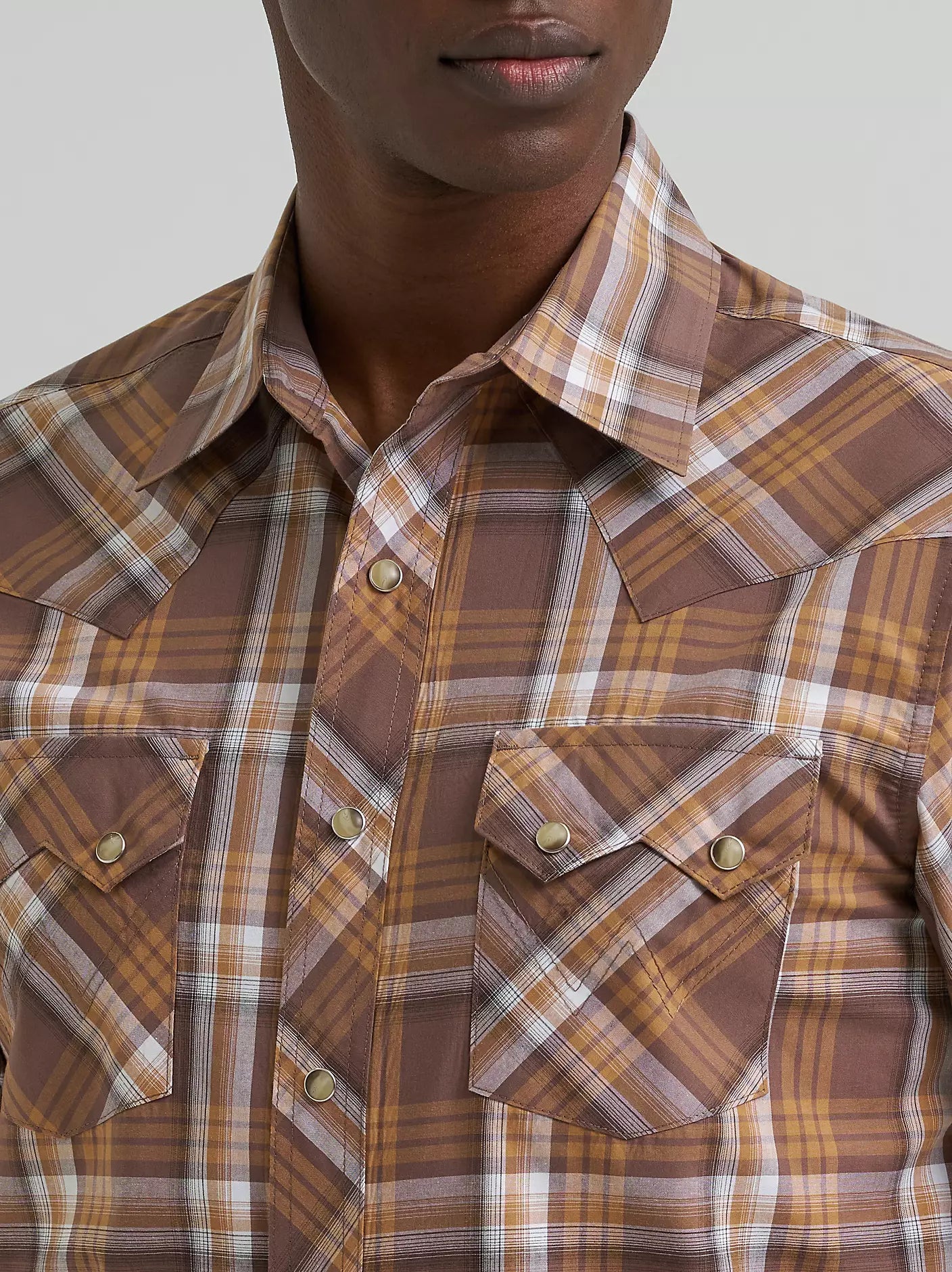 Men's Wrangler Retro® Short Sleeve Sawtooth Pocket Western Snap Shirt