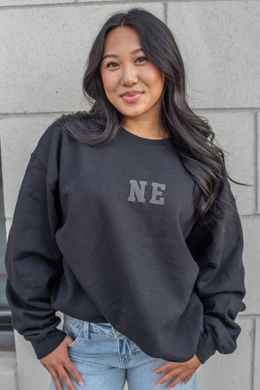 NE Crewneck Sweatshirt - Black