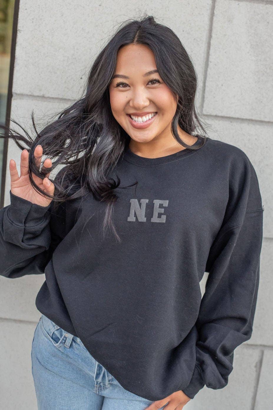 NE Crewneck Sweatshirt - Black