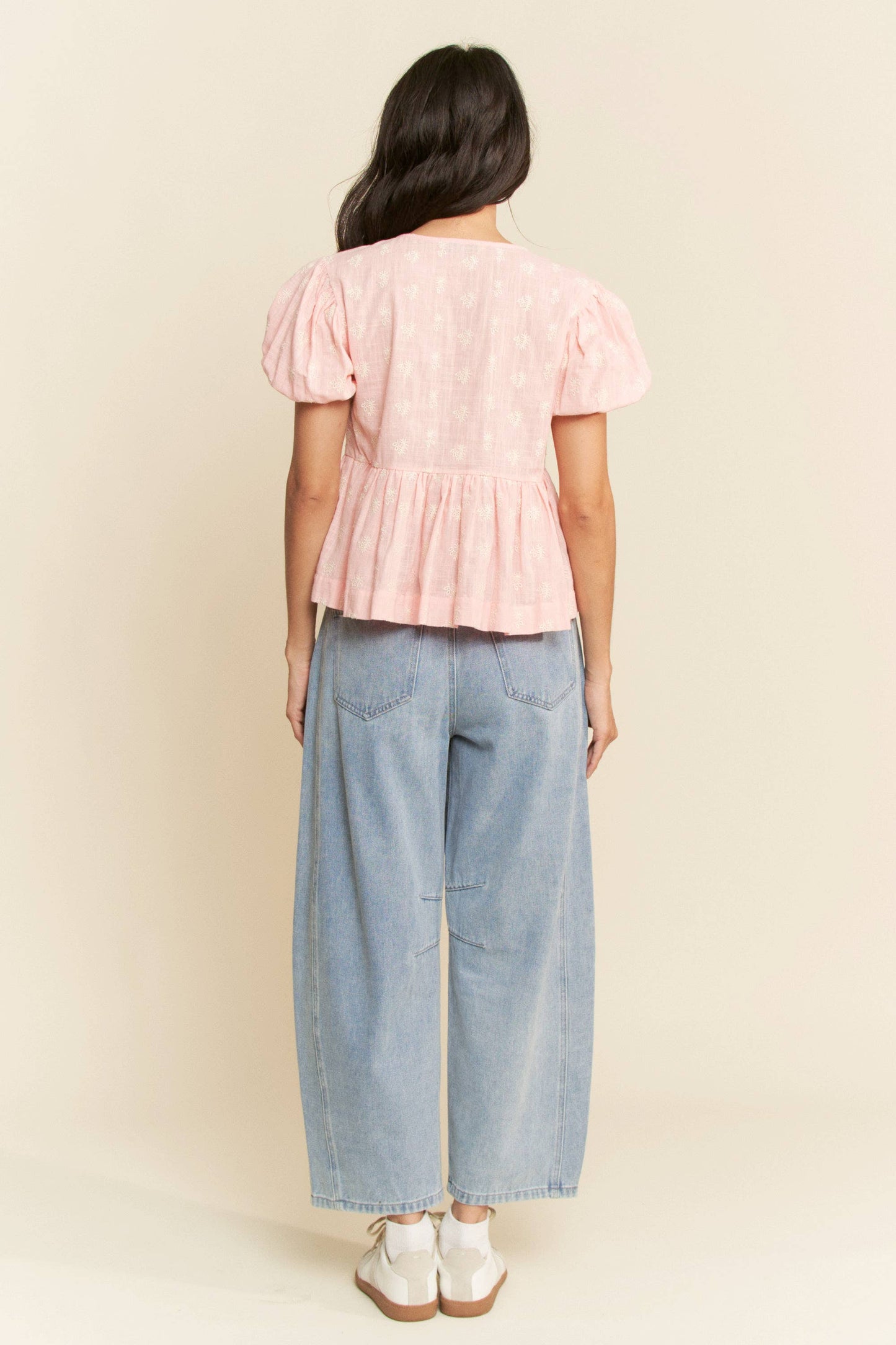 FLORAL EMBROIDERED LINEN FRONT BLOUSE TOP