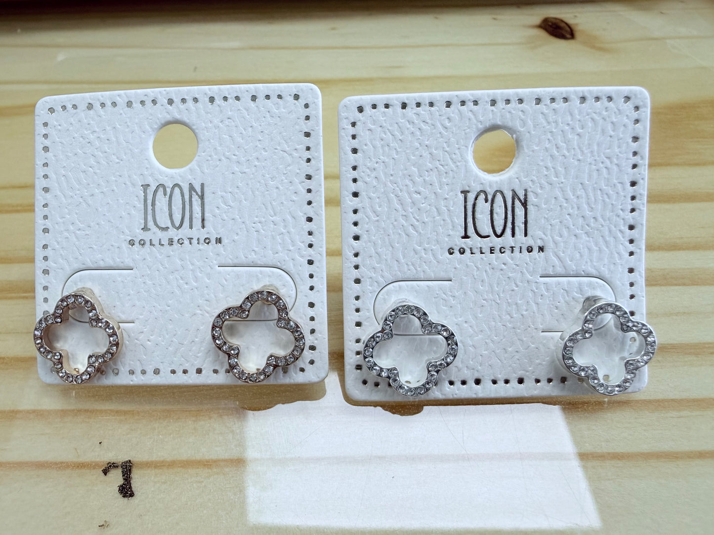Desert Clover Sparkle Studs