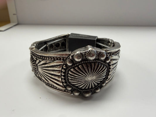 Silver Sunburst Concho Stretch Bracelet