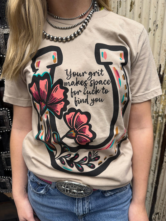 Horseshoe Tee
