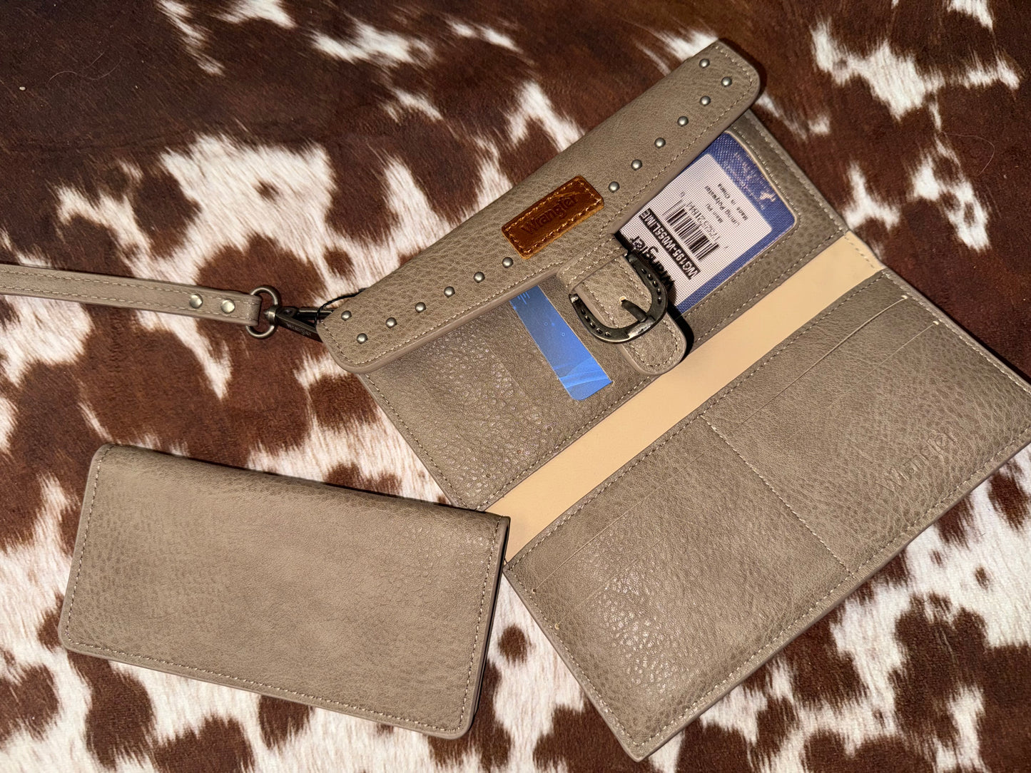 Wrangler Western Tri-fold RFID Wallet/Wristlet With Detachable Credit Card Holder