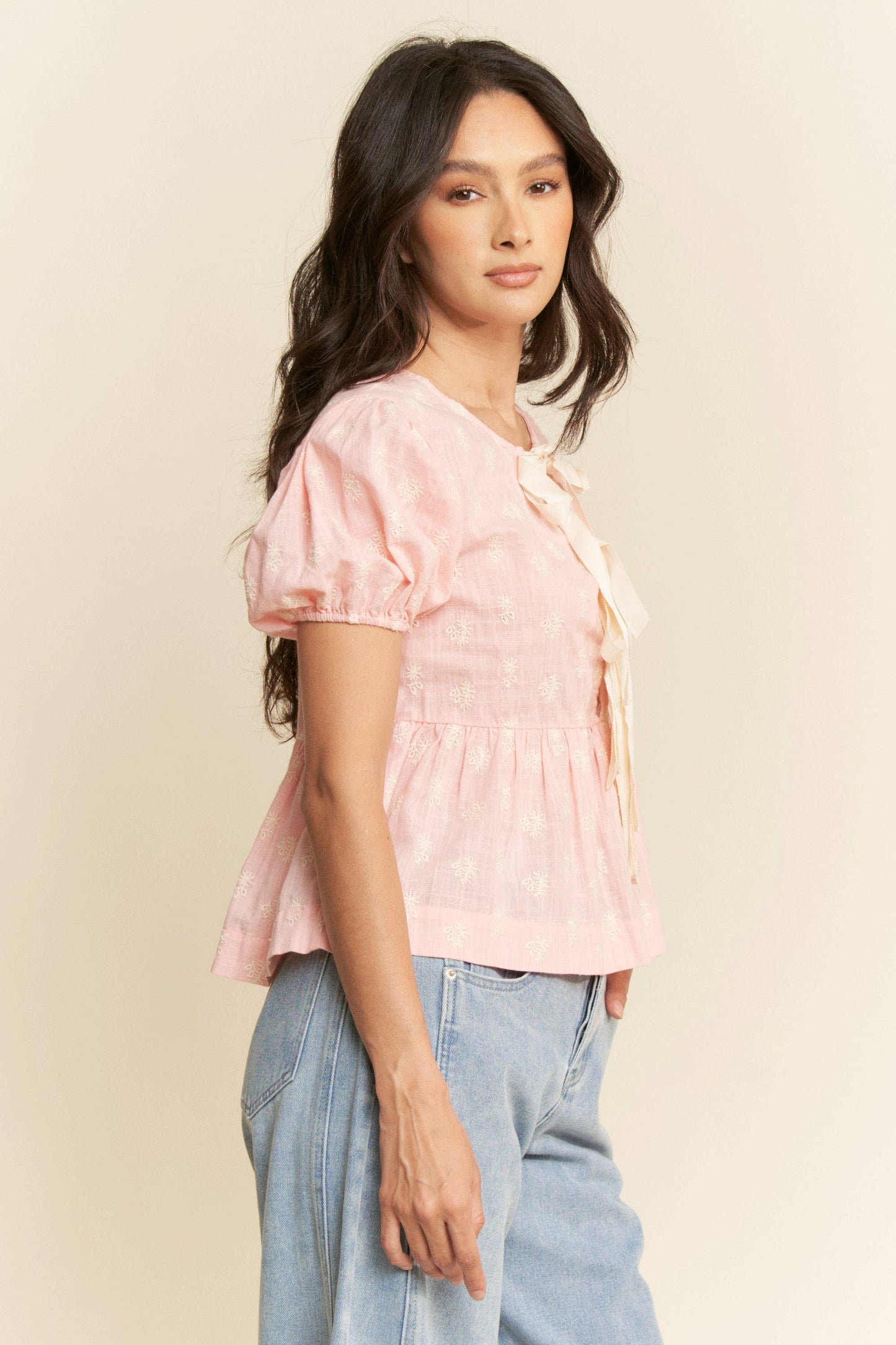 FLORAL EMBROIDERED LINEN FRONT BLOUSE TOP