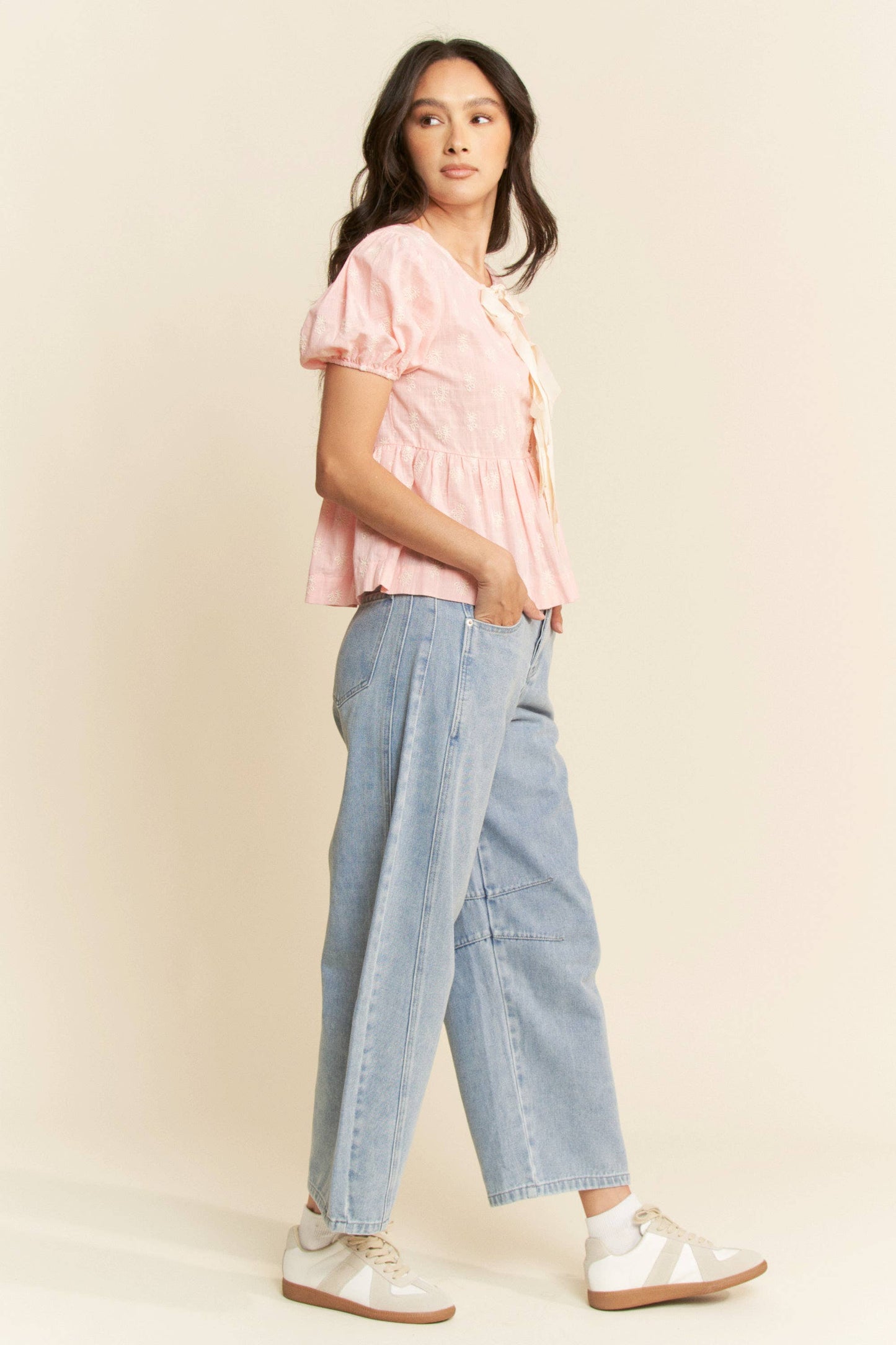 FLORAL EMBROIDERED LINEN FRONT BLOUSE TOP